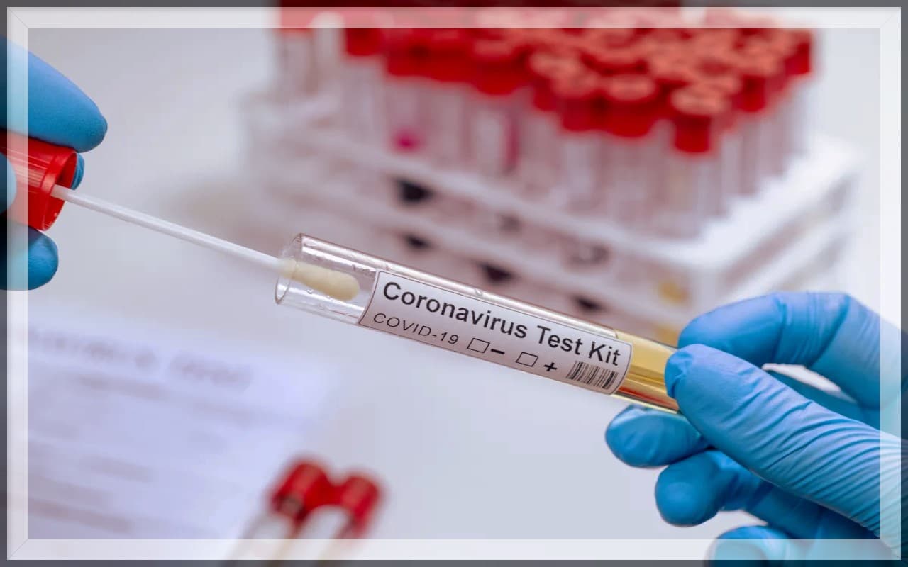 Alert: H3N2 के साथ फिर पांव पसार रहा कोरोना, एक दिन में इतने बढ़ गए मामले