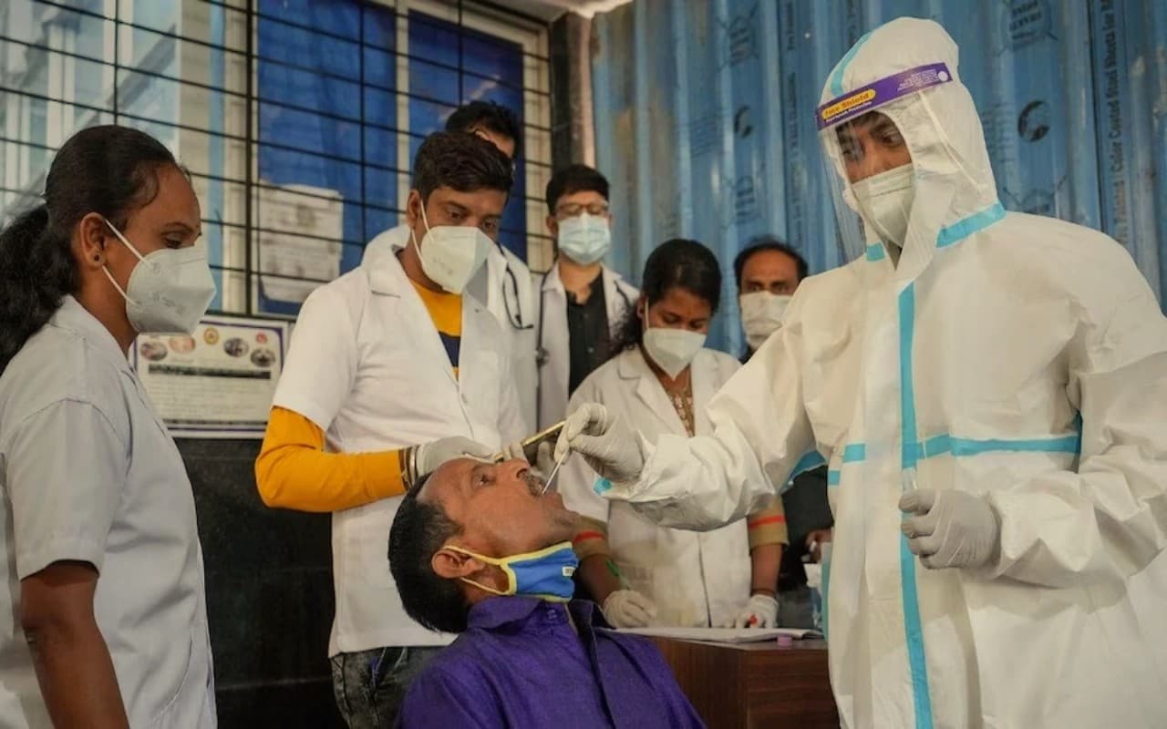 Coronavirus Lockdown : क्वारेंटाइन सेंटर में नेपाली महिला ने बच्चे को दिया जन्म, नाम रखा 'कोविड-19'