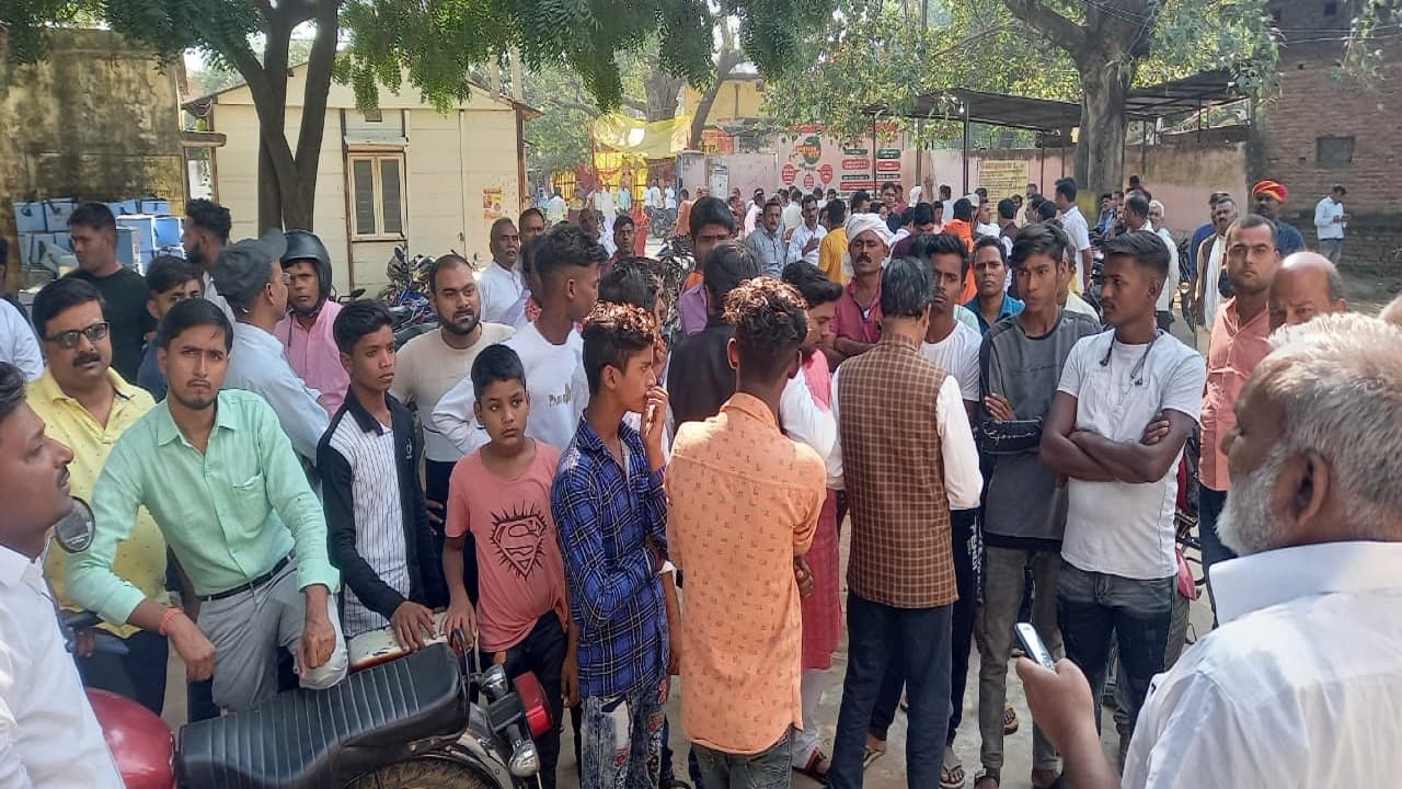 सीवान: पूर्व मुखिया पर अंधाधुंध फायरिंग,  विधानसभा अध्यक्ष के कार्यक्रम की कर रहे थे तैयारी, हालत गंभीर