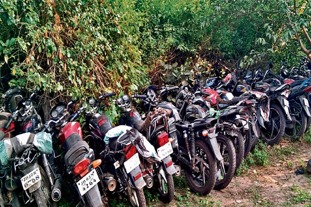 झारखंड के धनबाद में CISF ने कोयला चोरी के आरोप में चार को मार गिराया, 100 अज्ञात लोगों पर केस दर्ज