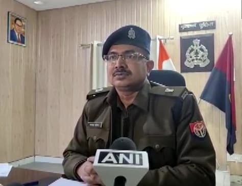 Moradabad News: मुरादाबाद में मनचलों की पेड़ से बांधकर पिटाई, दो अलग-अलग मामले दर्ज, तीन गिरफ्तार