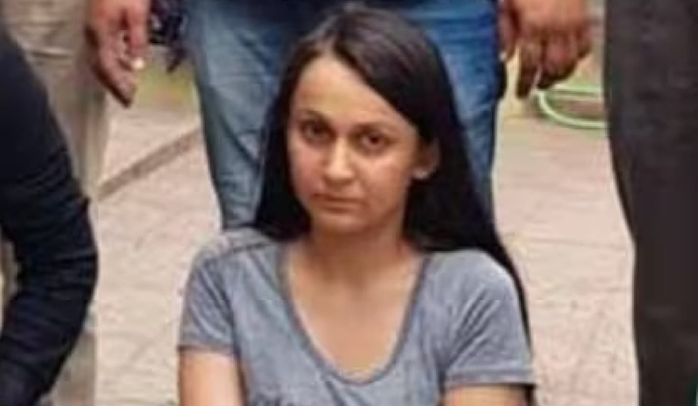 कातिल ह​सीना! टिंडर पर डेटिंग के बाद कर दी हत्या फिर शव के किये टुकड़े, कोर्ट ने सुनाई आजीवन कारावास की सजा