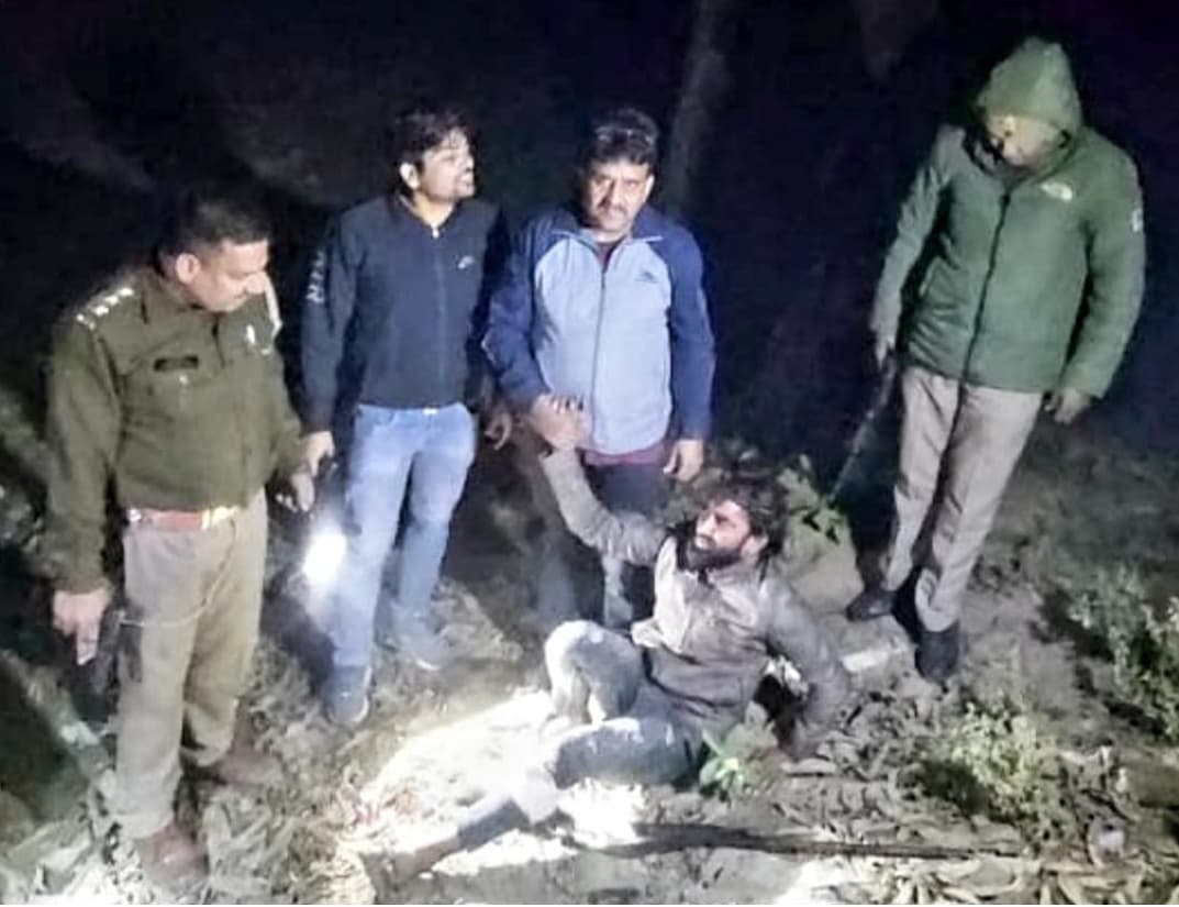 Bulandshahr News: पुलिस एनकाउंटर में शातिर बदमाश नदीम काला गिरफ्तार, लंबे समय से थी पुलिस को तलाश