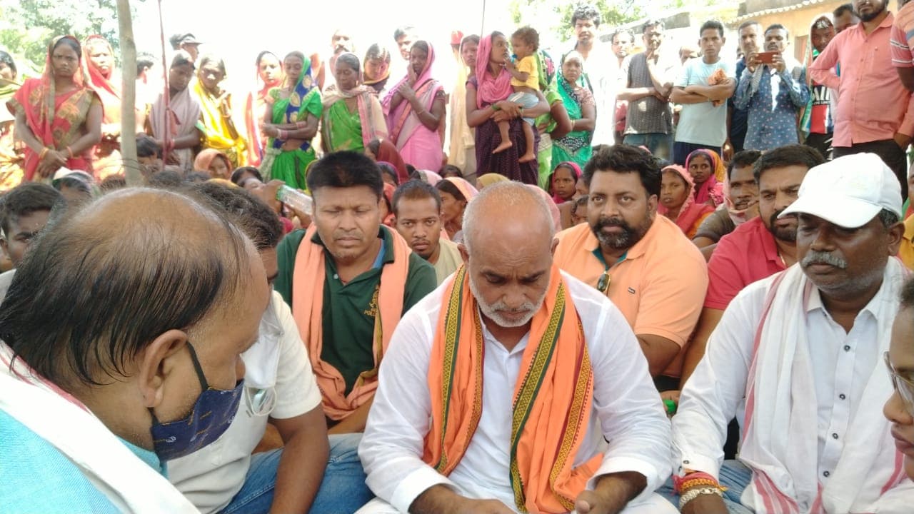 Jharkhand Crime News : रांची के मैक्लुस्कीगंज में फुटबॉल मैच देखकर घर जा रहे 2 युवकों की हत्या, घंटों सड़क जाम