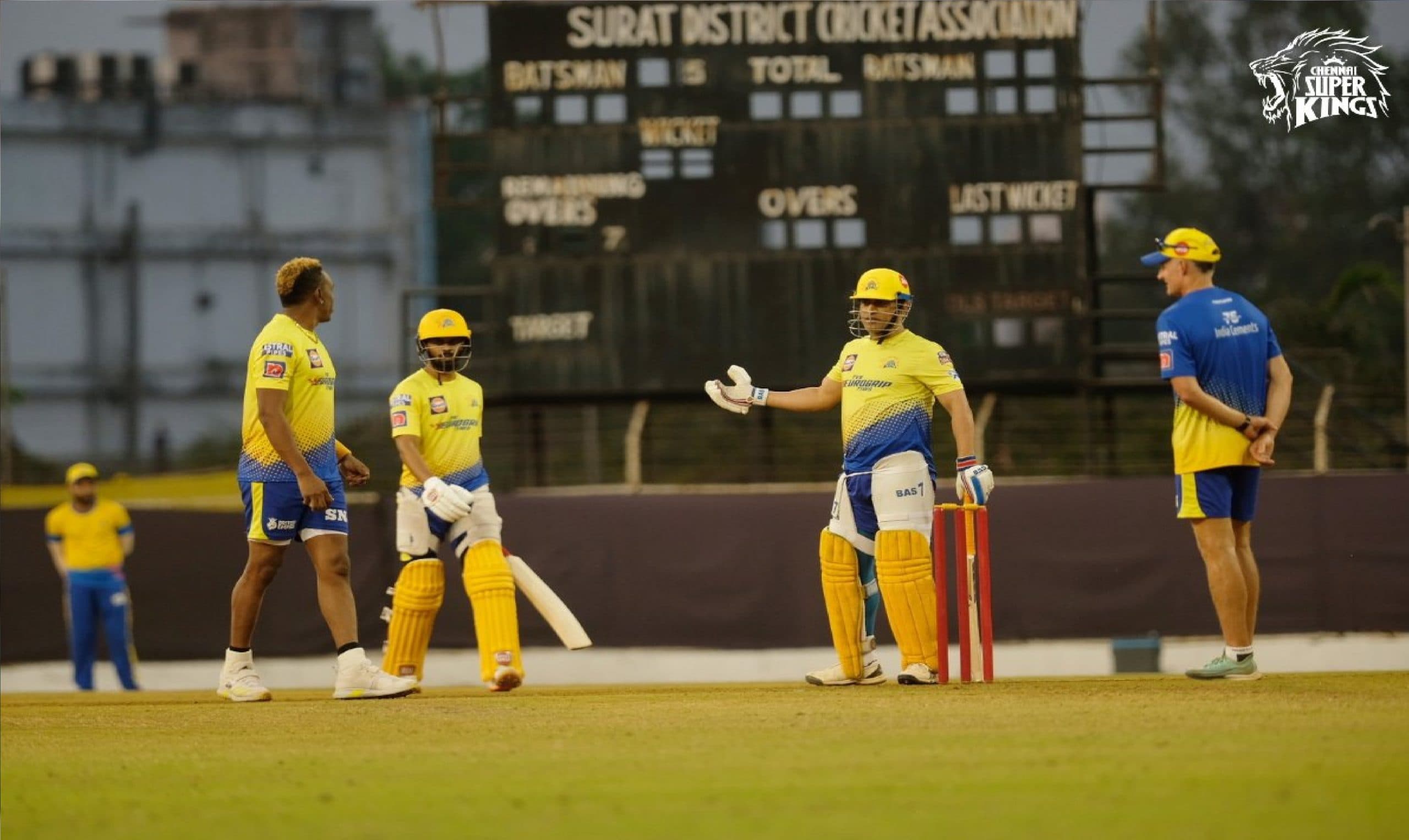 IPL 2022: धोनी की टीम CSK नये अवतार में, केकेआर के खिलाफ मुकाबले से पहले नयी जर्सी लॉन्च, क्या है खास?