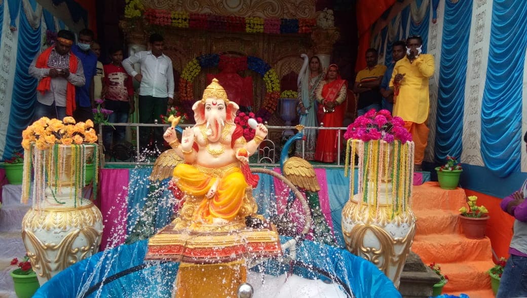 Ganesh Chaturthi : पंडालों में श्रद्धालुओं के प्रवेश पर प्रतिबंध, ऐसे दर्शन देंगे विघ्नहर्ता, गाइडलाइन जारी