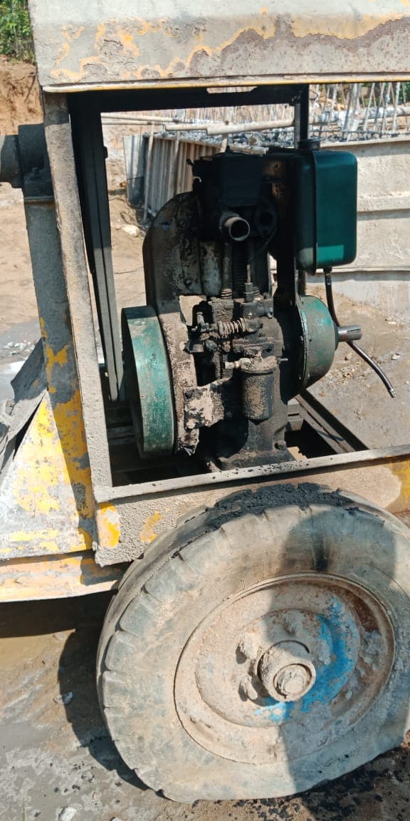 Jharkhand Naxal News : नक्सली संगठन PLFI ने चतरा में पुल निर्माण में लगी मशीन व ट्रैक्टर में लगाई आग, पर्चा छोड़कर ठेकेदार को फौजी कार्रवाई की दी धमकी