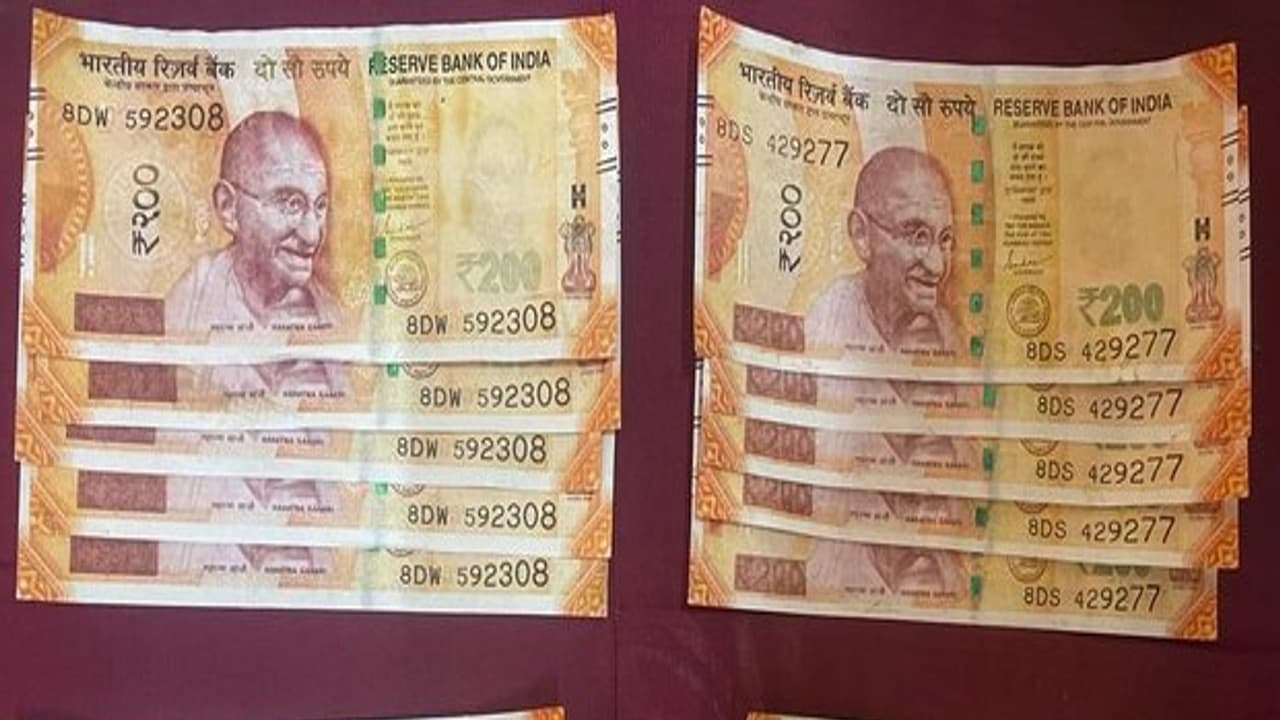 PIBFactCheck : साफ-सुथरे नोटों पर कुछ लिखने से हो जाते हैं अमान्य? जानें क्या है असली सच्चाई