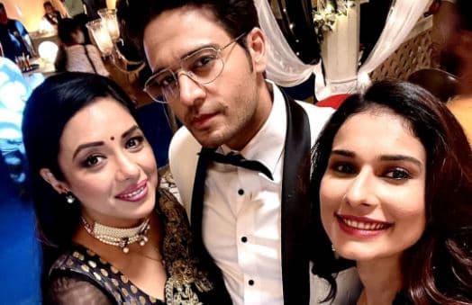 श्वेता तिवारी की बेटी पलक के रेट्रो लुक ने फैंस को किया क्रेजी, फैंस बोले- ऐश्वर्या राय लग रही