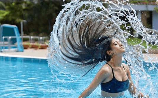 छोटे पर्दे की संस्कारी बहू 'नायरा' रियल लाइफ में हैं बेहद हॉट, यकीन ना हो तो देखिए शिवांगी जोशी की ये तस्वीर