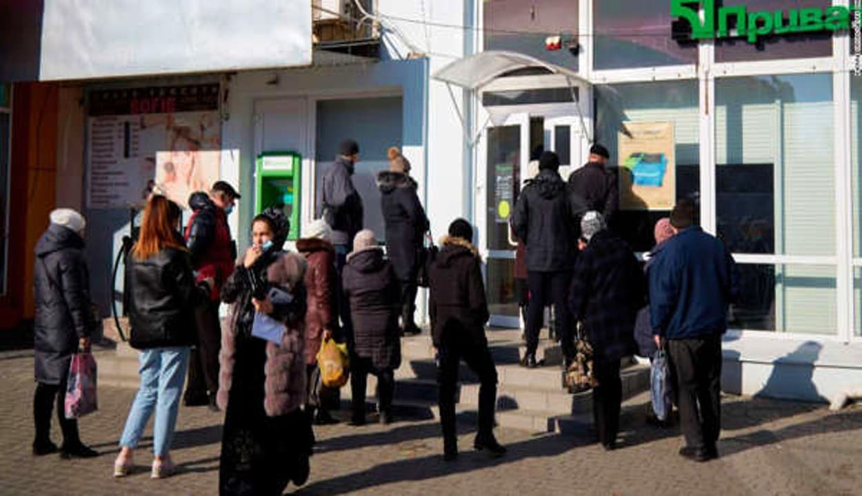 यूक्रेन-रूस में युद्ध शुरू! रक्षा, विदेश और संस्कृति मंत्रालय समेत सेना-बैंकों पर सीरियल साइबर अटैक