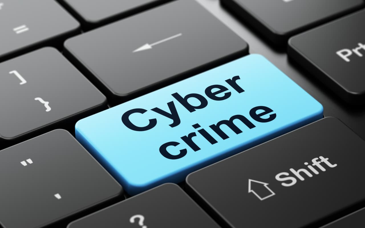 Voice Call Scam: AI की मदद से दोस्त और रिश्तेदार की आवाज निकाल रहे ठग, साइबर फ्रॉड का नया तरीका आया सामने Voice Call Scam: AI की मदद से दोस्त और रिश्तेदार की आवाज निकाल रहे ठग, साइबर फ्रॉड का नया तरीका आया सामने