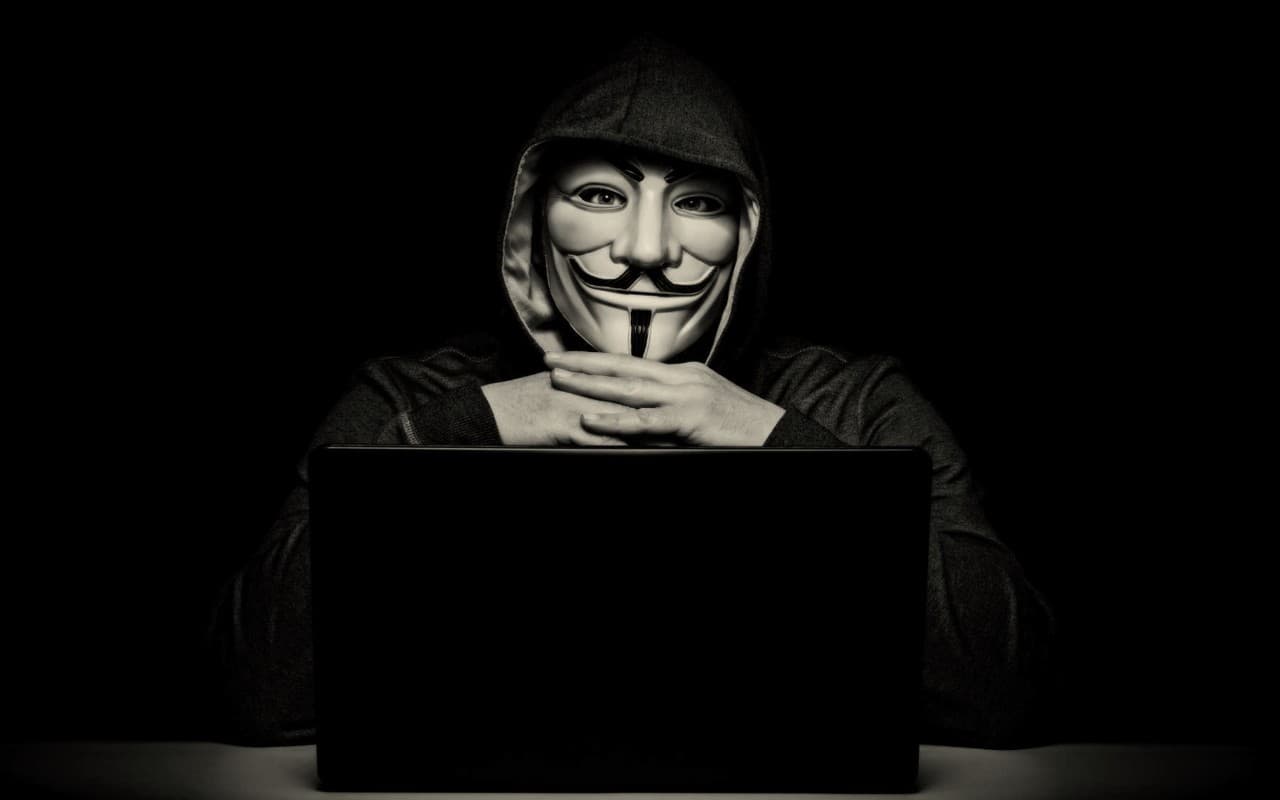 Data Theft: लड़के ने चुराया 70 करोड़ लोगों का डेटा, वेब डिजाइनर के रूप में की थी करियर की शुरुआत