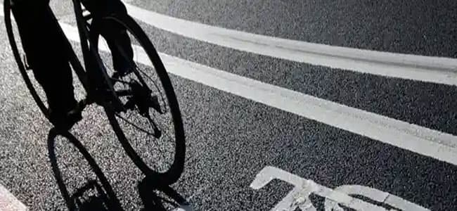 Bihar News : 'लॉकडाउन' में वृद्ध मां को साइकिल पर बैठाकर युवती ने तय किया 20 किमी का सफर, जानें वजह