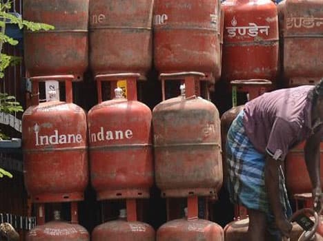LPG Gas Cylinder News: अलर्ट ! 1 नवंबर से बिहार में बदल जाएगा घरेलू गैस को लेकर ये नियम, कीमत को लेकर जानिए लेटेस्ट अपटेड