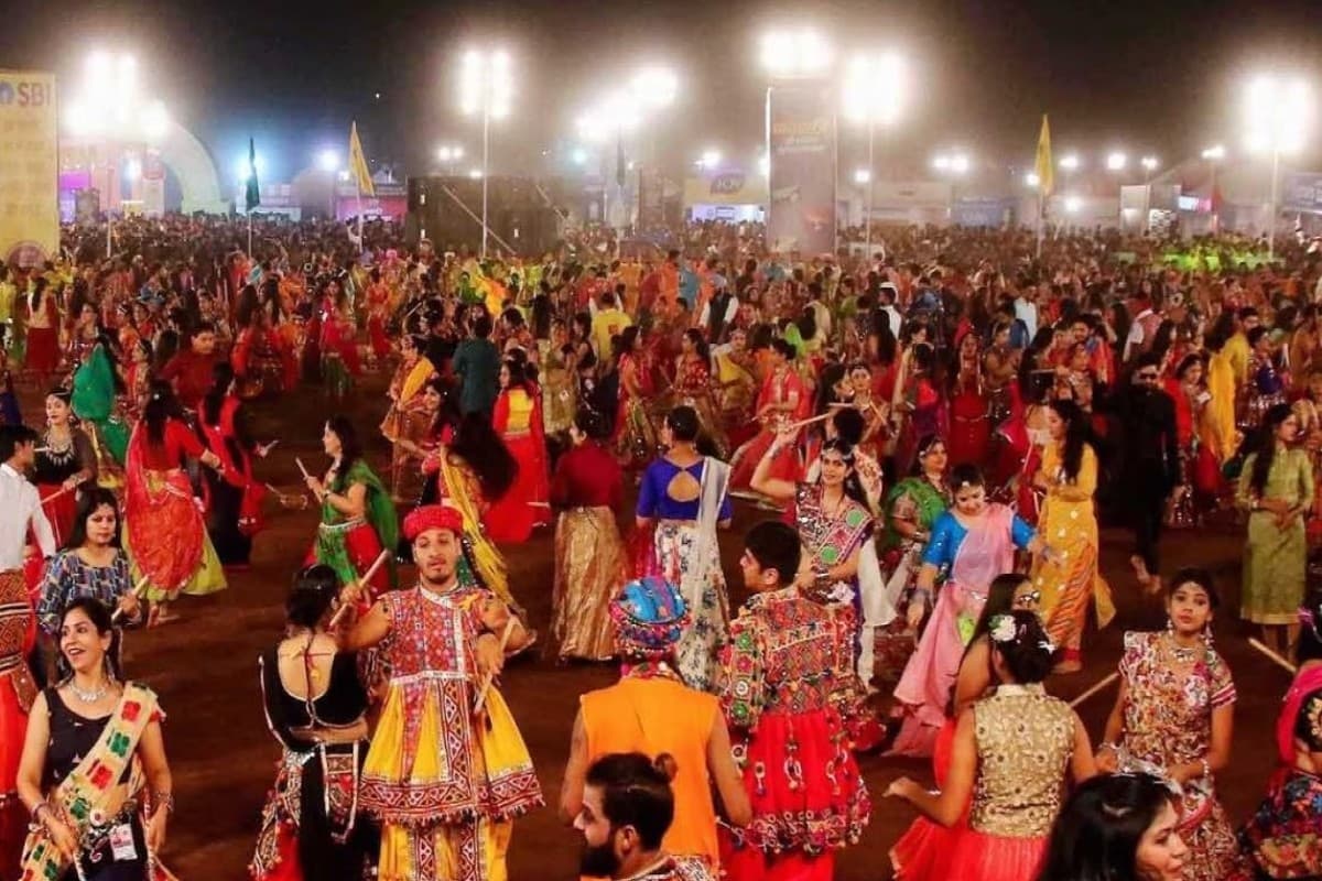 PHOTOS: अब दिल्ली-NCR में 19 अक्टूबर से लीजिए डांडिया-नाइट्स का मजा, जानिए लोकेशन और टिकट प्राइस