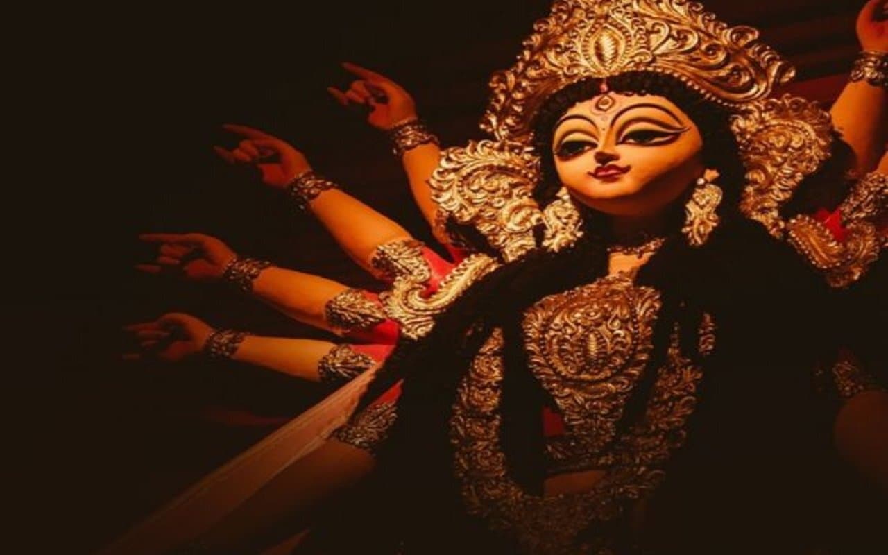Durga Ashtami 2023: महाअष्टमी के दिन इन चीजों से करें पूजा, कभी नहीं होगी धन की कमी