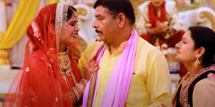 बिटिया की विदाई से आंखें नम, इस स्पेशल सॉन्ग को देखकर समझ सकेंगे एक पिता के दिल का दर्द