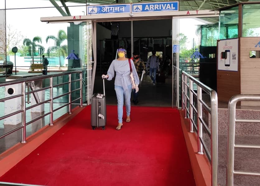 लॉकडाउन के बाद पहली घरेलू उड़ान का कैसा रहा अनुभव : पढ़ें, रांची पहुंचकर क्या बोले यात्री