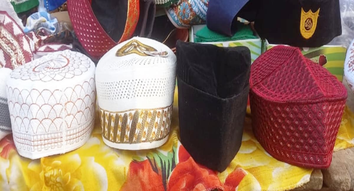 Eid 2022: ईद को लेकर बाजार में बढ़ी रौनक, रोजेदारों की पहली पसंद बनी बांग्लादेशी टोपी