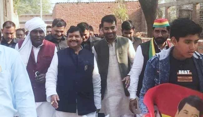 अखिलेश को बिना शर्त मुख्यमंत्री बनाने को चाचा शिवपाल यादव तैयार, कहा- 'कुछ लोग' नहीं चाहते हैं कि परिवार में दोबारा एकता हो