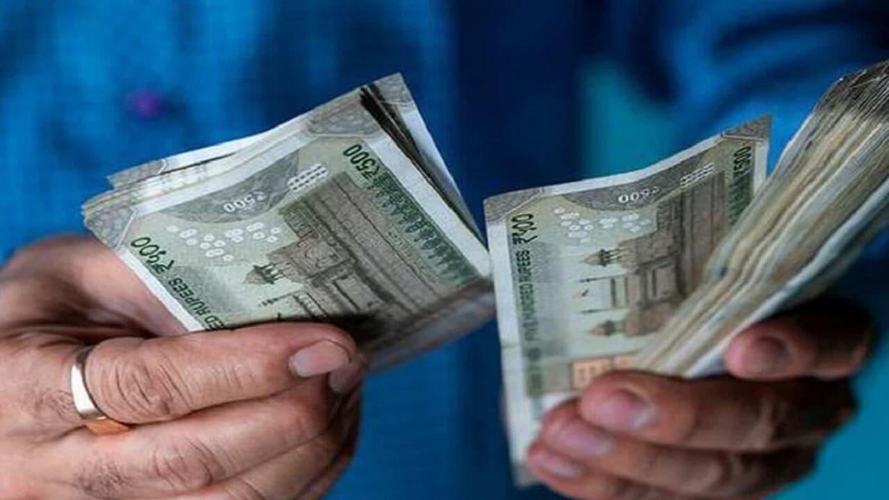 7th Pay Commission: ईपीएफ पर बढ़ गया ब्याज, अब कर्मचारियों के महंगाई भत्ता और HRA बढ़ाने की चल रही तैयारी