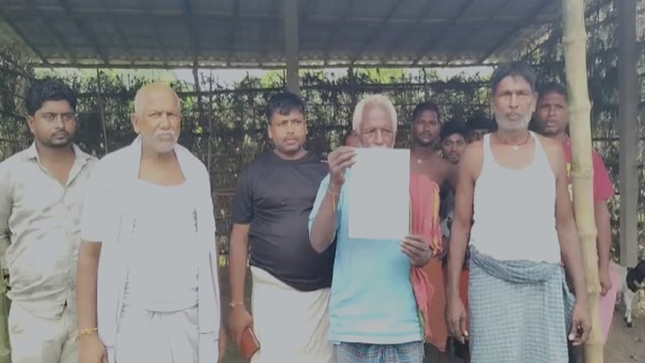 बिहार: भागलपुर के किसानों ने स्कूल के लिए दान की लाखों की जमीन, विद्यालय बनवाने के लिए ग्रामीण जुटा रहे चंदा
