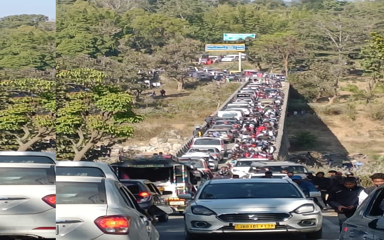 Jharkhand Tourism Places: दशम और रीमिक्स फॉल में सैलानियों की भारी भीड़, जाने से पहले ये जानकारी है जरूरी