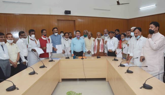 bihar vidhan parishad chunav : सभी नौ प्रत्याशी निर्विरोध चुने गये, JDU को 3, RJD को 3, BJP को 2 और कांग्रेस को 1 सीट मिली