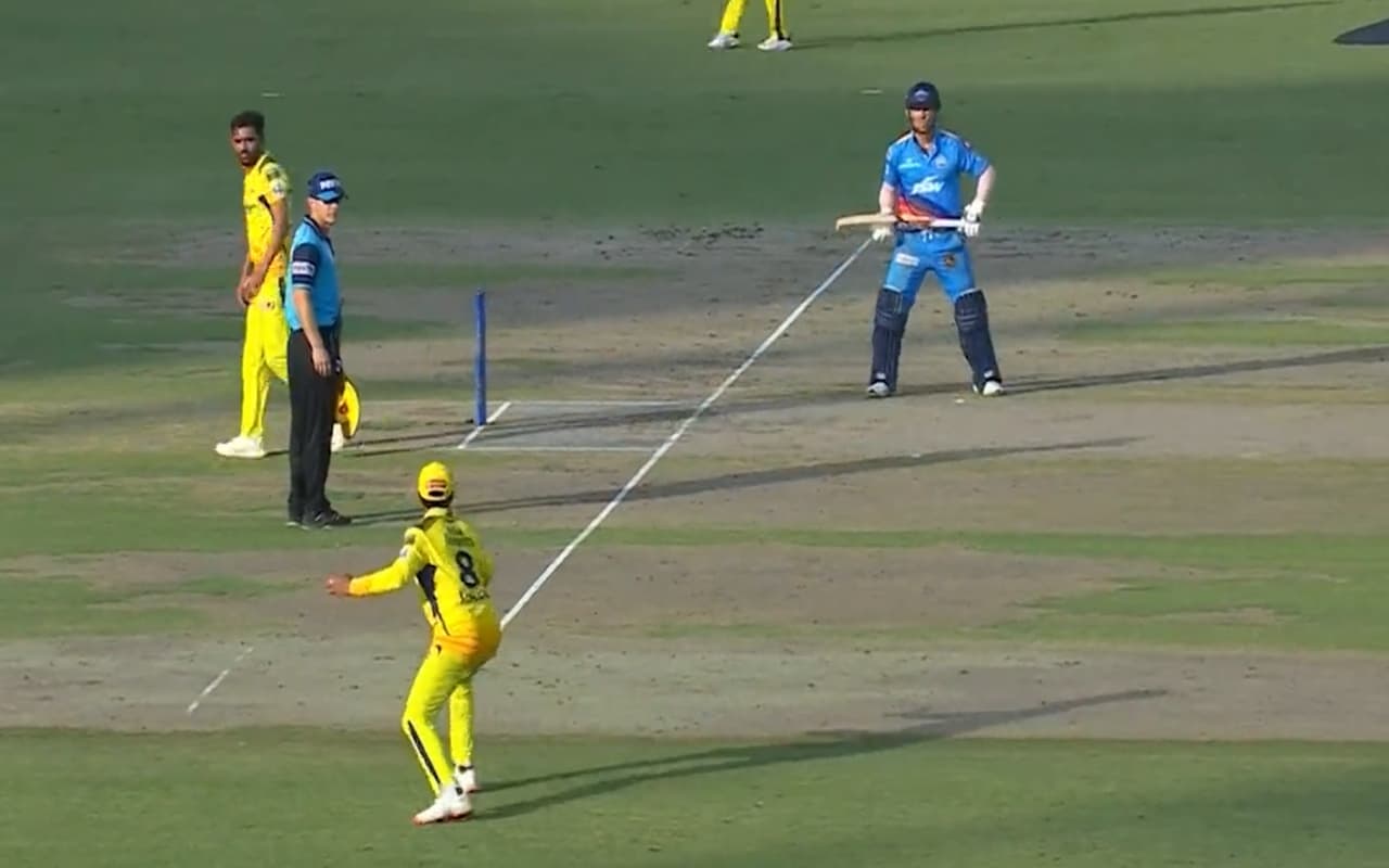 IPL 2023: जब जडेजा के सामने मैदान पर ‘तलवारबाजी’ करने लगे डेविड वॉर्नर, देखें मजेदार वीडियो
