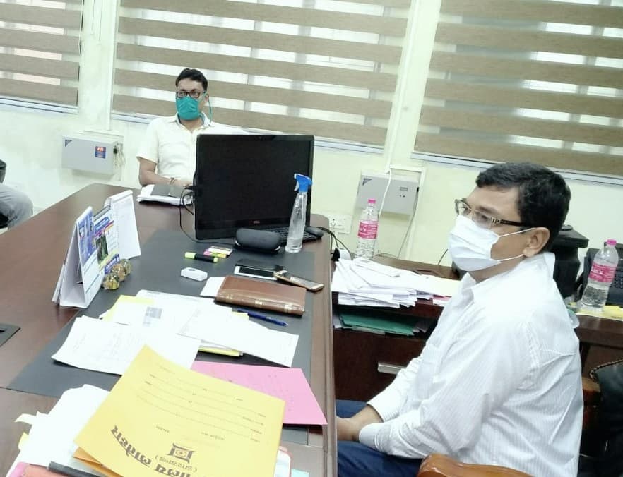 डीडीसी ने लंबित पीएम आवास को पूर्ण करने का निर्देश दिया