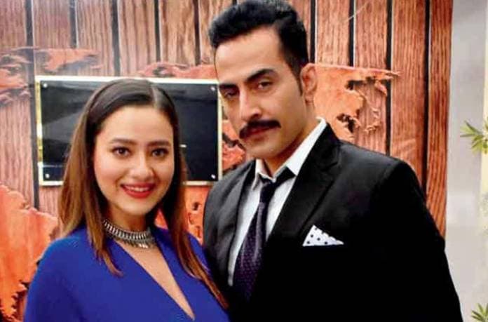 Anupama Spoiler Alert : काव्या ने लगाई वनराज के नाम की मेंहदी, क्या अनुपमा के सामने खुल जाएगा दोनों का ये प्लान? VIDEO