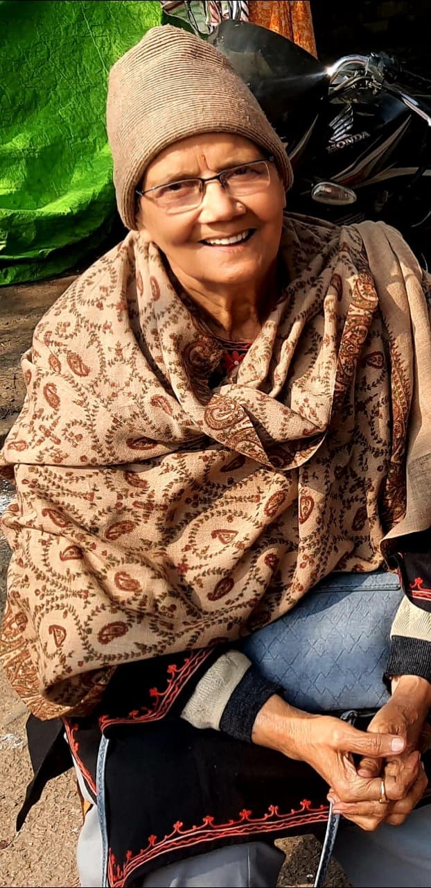 अस्पताल में दवा तक के लिए तरसीं डॉ. सरोज राठौर, कोरोना काल में अवसाद के शिकार लोगों की करती थीं निशुल्क काउंसलिंग अस्पताल में दवा तक के लिए तरसीं डॉ. सरोज राठौर, कोरोना काल में अवसाद के शिकार लोगों की करती थीं निशुल्क काउंसलिंग