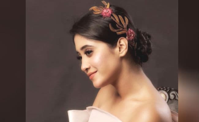 Yeh Rishta Kya Kehlata Hai की 'नायरा' शिमरी ड्रेस में दिखीं काफी हॉट, कहीं आपने मिस तो नहीं कर दिया एक्ट्रेस का ये बोल्ड लुक