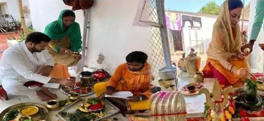 बिहार में सियासी भूचाल के बीच तेजस्वी यादव कर रहे हैं रूद्राभिषेक, मंत्रोच्चार से गूंजा राबड़ी आवास