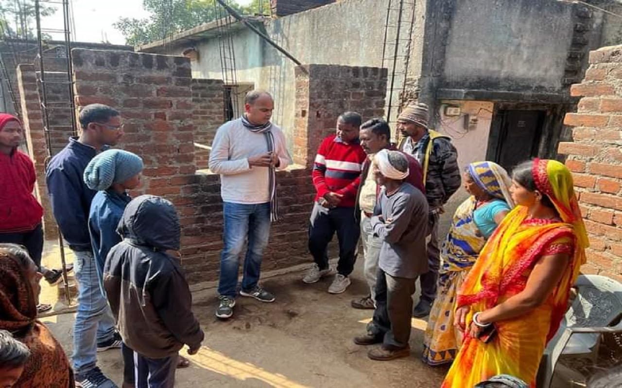 Jharkhand News: ओमान में ट्रांसमिशन टावर गिरने से झारखंड के मजदूर की मौत, एक माह पहले हुआ था पिता का निधन