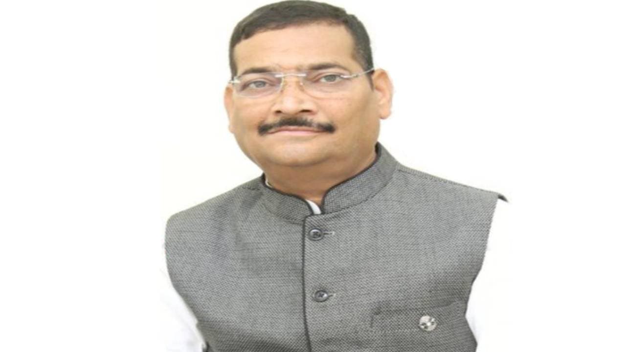 सत्ता पक्ष के इशारे पर नहीं हो रही नेता प्रतिपक्ष की घोषणा