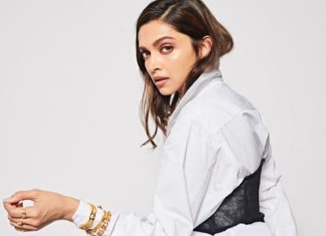 दीपिका पादुकोण की पूर्व मैनेजर करिश्मा प्रकाश की मुश्किलें नहीं हुई कम, कोर्ट ने खारिज की अंतरिम जमानत याचिका