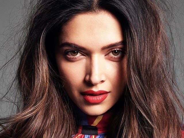 Deepika Padukone ने अपने नाम किया ये खिताब, कई पुरुष सुपरस्टार को पीछे छोड़ा एक्ट्रेस ने