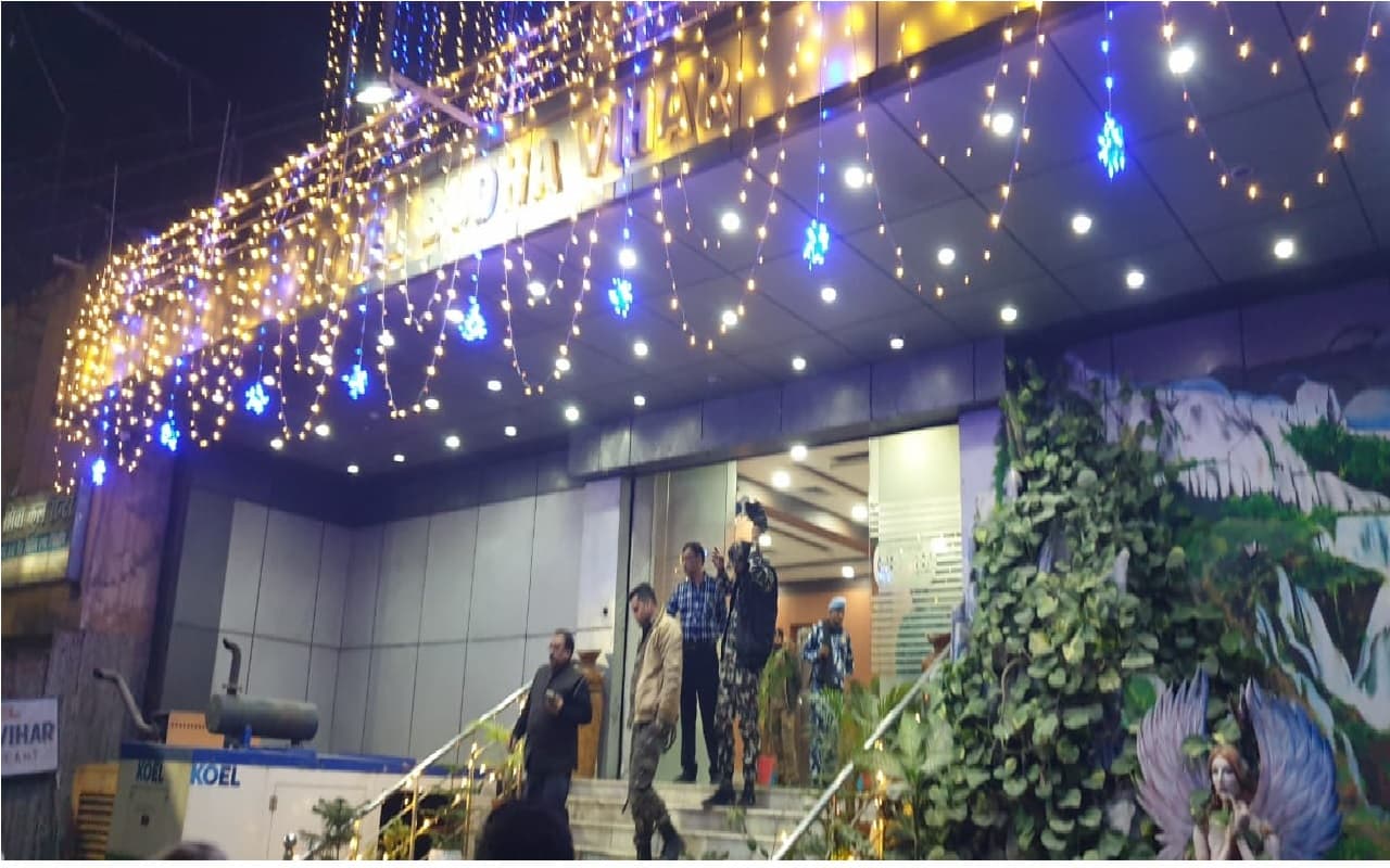 डेहरी विधायक के होटल पर इनकम टैक्स की छापेमारी, अधिकारियों ने अभी कुछ भी बताने से किया इनकार