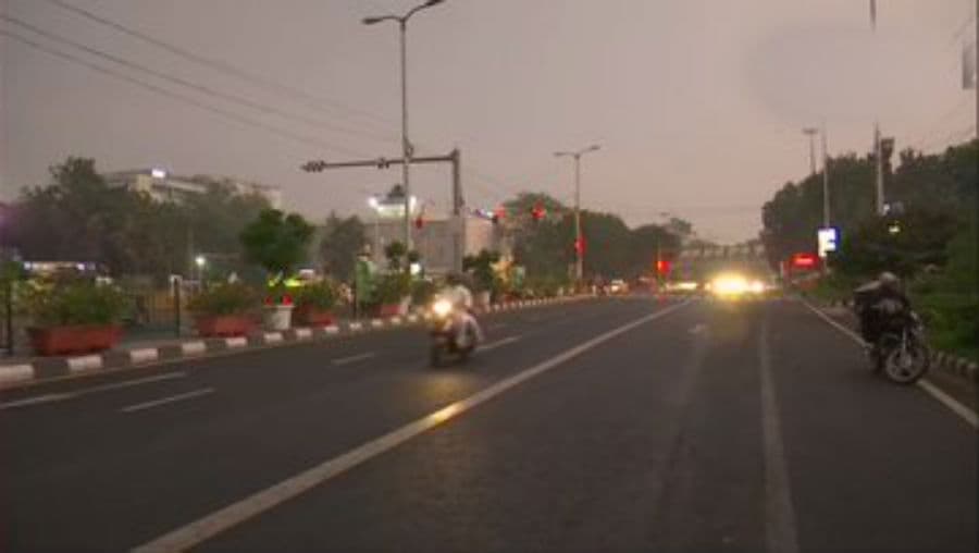 दिल्ली- एनसीआर में हुई तेज बारिश, जहरीले प्रदूषण से मिली राहत, ठंड बढ़ेगी