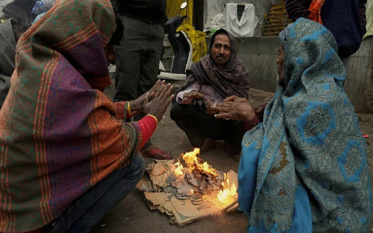 Weather Forecast: दिल्ली में अधिकतम तापमान 23.8 डिग्री सेल्सियस दर्ज, जानें अन्य राज्यों के मौसम का हाल