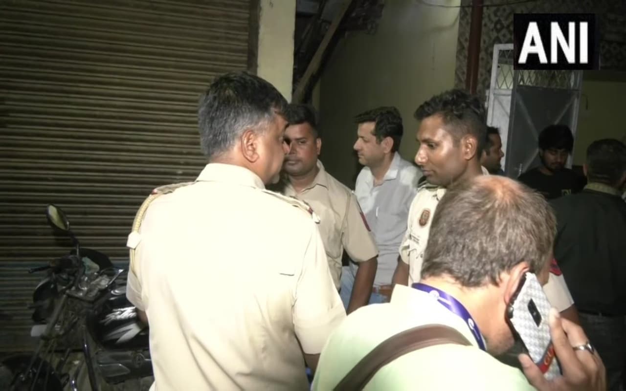 Delhi: जाफराबाद में ताबड़तोड़ फायरिंग, 4 घायल, जांच में जुटी पुलिस खंगाले जा रहे CCTV फुटेज