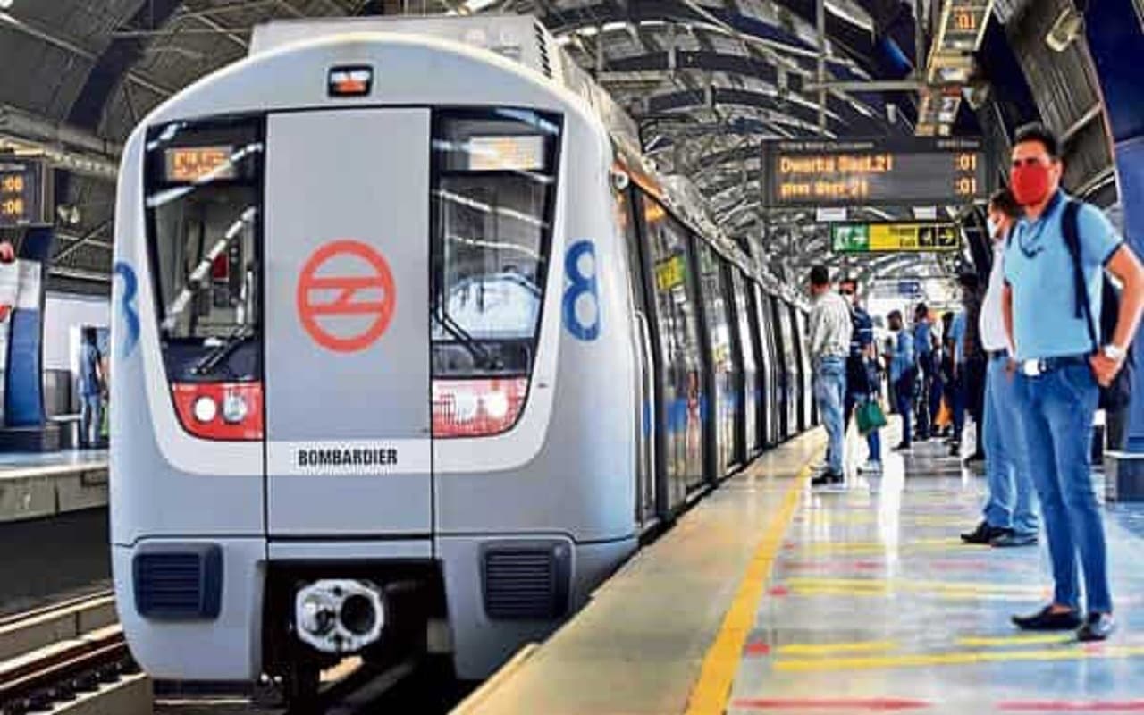 Delhi Metro News: दिल्ली मेट्रो स्टेशन में सिख को कृपाण के साथ जाने से रोका गया, एससीएम ने लिया ये एक्‍शन
