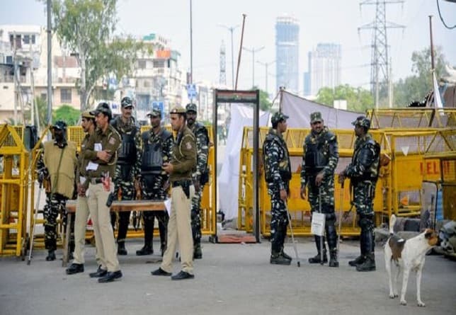 दिल्ली पुलिस ने एनकाउंटर के बाद आईएसआईएस के आतंकी को किया गिरफ्तार, ऑपरेशन जारी