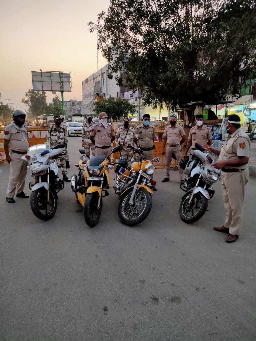 दिल्ली में आतंकी हमले की आशंका ! हाई अलर्ट जारी, बॉर्डर पर बढ़ी चौकसी