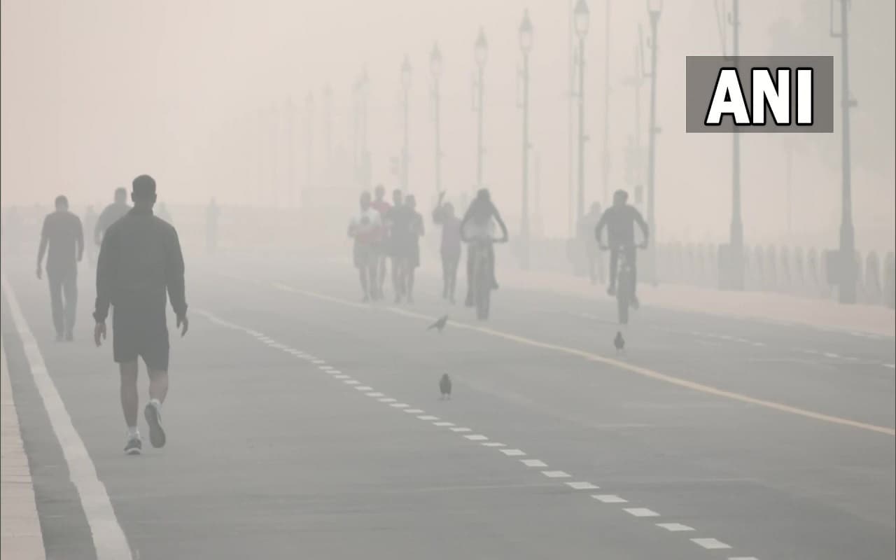 Delhi Pollution: दिल्ली में सांस लेना हुआ मुश्किल, और बढ़ेगा प्रदूषण! नरेला में AQI खतरे के स्तर से पार