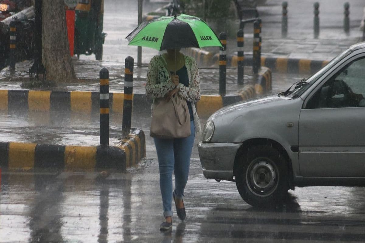 Weather Update: राजस्थान में जमकर बरसेंगे बदरा, ऑरेंज अलर्ट जारी, जानिए दिल्ली में कैसा रहेगा मौसम का हाल