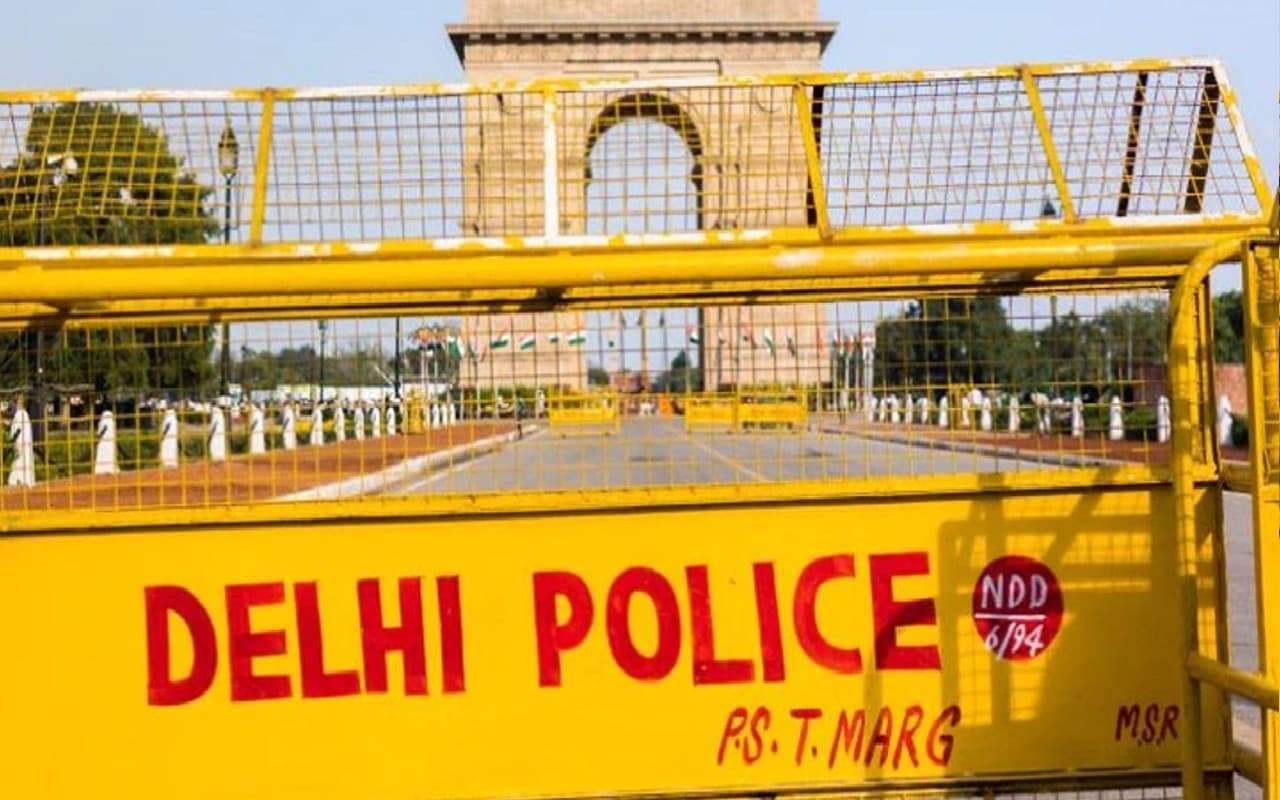 दिल्ली में फिर लूट, क्राइम कैपिटल बनती जा रही देश की राजधानी! अपराधियों के पीछे भाग रही Delhi Police