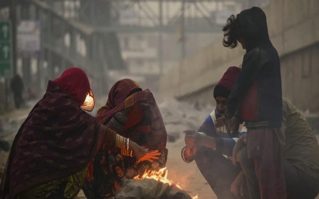 Weather Forecast : वेस्टर्न डिस्टरबेंस के कारण बदला मौसम, यहां हो रही है बारिश